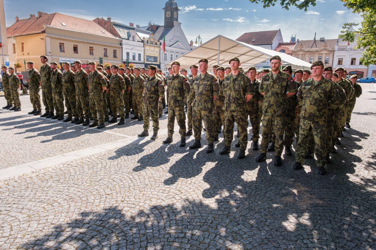 Pardubická pěší rota aktivní zálohy oslavila 20 let