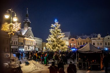 Adventní a vánoční koncerty, výstavy, jarmarky, výtvarné dílny, a divadelní představení